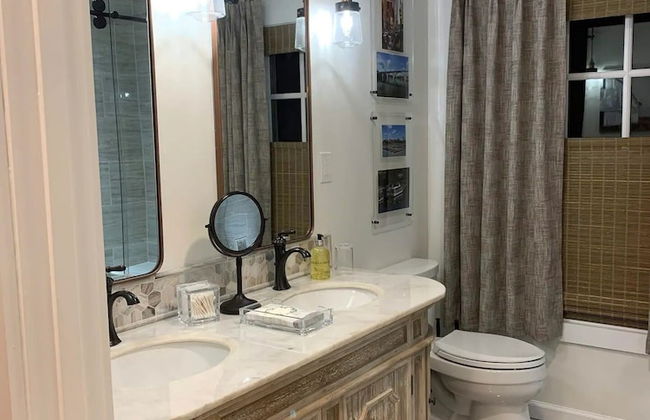 Five-star Historic Boyd Harvey Carriage House 2 Bedroom Home by RedAwning - Foto 14