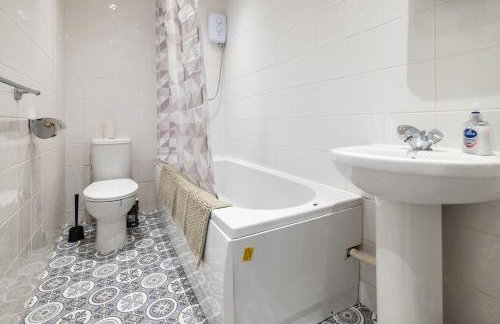 Perfect Booking 2 Bed Home in Hitchin - Foto 14