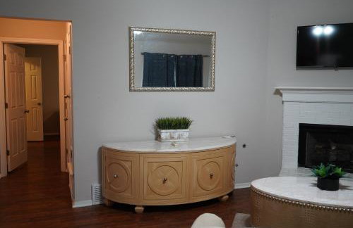 Modern and Cozy 3BR Memphis with Jetted Tub - Foto 25
