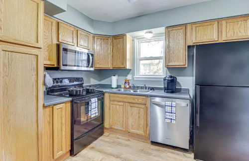 4 Mi to Northwest Stadium Inviting Home! - Foto 8