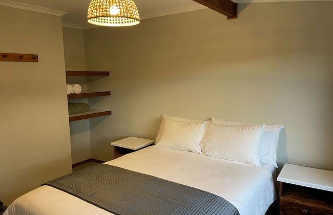 Black Bream Point Cabins - Photo 3