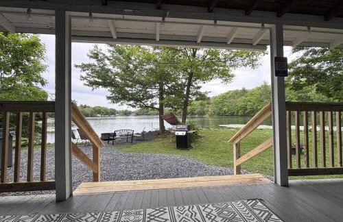 Lakefront Haven Modern Cottage - Foto 6