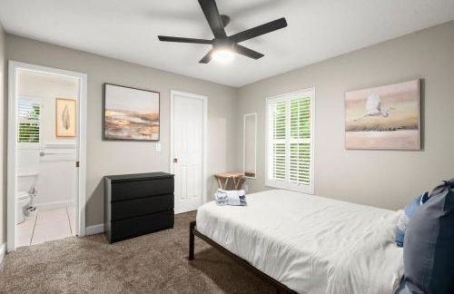 Heart of Tampa Hyde Park 4 Bedroom House - Located Near Hyde Park Village, SoHo and Local Beach - Spacious and Comfortable Stay in Perfect Location - Great for Families and Groups Visiting Tampa Near Airport! - Foto 14