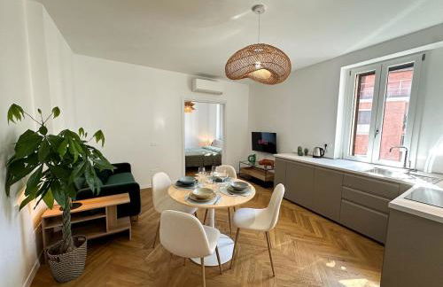 Cozy Duomo and Castello Sforzesco - Photo 1