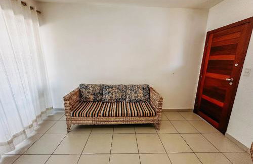 Aptos em condominio frente mar na praia de Taperapuã, atravessou a rua está na praia, aptos com 2 quartos com ar condicionado, internet privativa 300MBPS, 1 vaga de garagem, acomodam até 6 pessoas - Foto 49