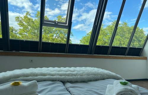 Design-Ferienhaus mit Garten, Kino & 5 Schlafzimmern - Foto 33