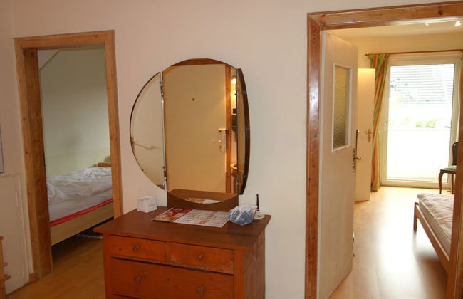 Big 2 Room Apartment with Balcony - Photo 2