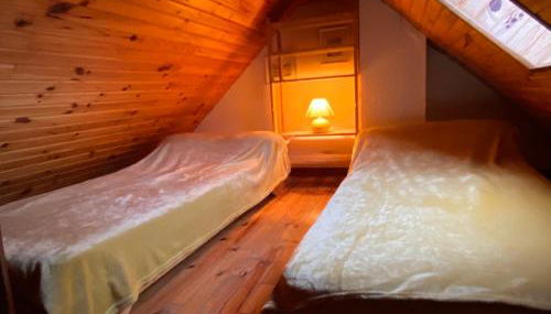 Marmotte Gîte 2à4 personnes avec cheminée à 10mn des pistes - Foto 4