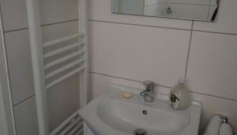 Neue und zentral gelegene Wohnung in Stuttgart - Foto 2