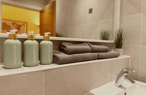 Cardiff City Center - FREE On-Site Parking - Photo 12