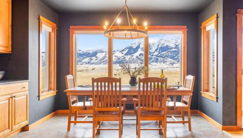 30 Miles to Yellowstone Hot Tub Game Room AC - Foto 5