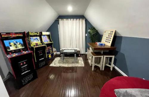 W3S - Large 7br 3bath - Sleeps 20 - 3 Living rooms - Yard and Deck - Foto 29