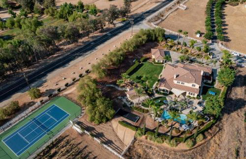 Villa Verdot by Avantstay Spectacular 6 BR Estate w/ Pool, Hot Tub, Tennis& B-ball Courts - Foto 1