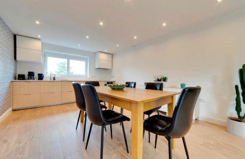 Pass the Keys 49 Byron Square Modern and Spacious 3 Bed Home with Free Parking - Foto 15