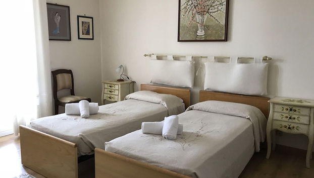 Villa in Torri del Benaco by Lake Garda - Foto 3, Habitación