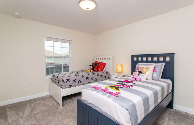 Luxurious Décor 4 Bd w/ Pool Close to Disney 4820 - Photo 57