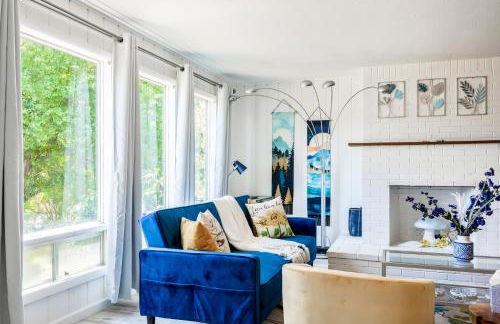 Fresh & Comfy House with Hot Tub, Pool Table, & BBQ - Foto 4