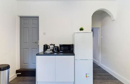 Whitmore House By RMR Accommodations - Newly Refurbed - Modern - Parking - Central - Foto 29