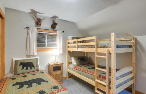 Family Cabin with Fire Pit - 25 Miles to Yellowstone - Foto 16