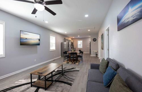 4 Min to Downtown - 11 to Elon - Washer and Dryer - Foto 1