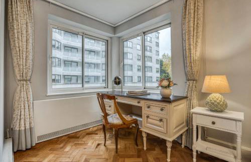 The Grande Mayfair Apartment - Photo 21