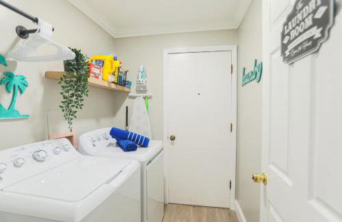 Pool Table, Minigolf, Games at Pondside FunHouse - Foto 37