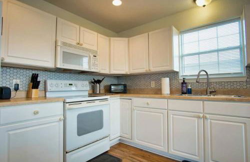 Seabreeze Sueños ※ Surfside Abode a Walk to Beach - Foto 16