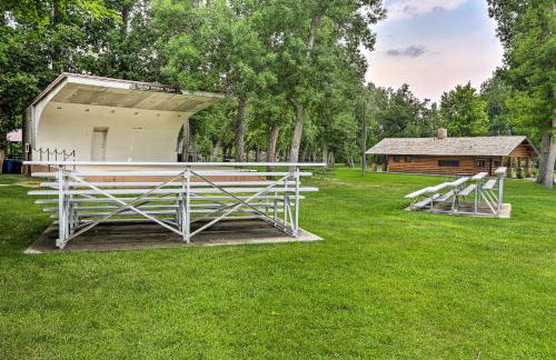 Central Creekfront Spearfish Apt by City Park - Foto 29