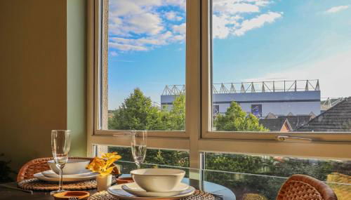 Noah Suite - Central 2BR Apartment with Parking & WIFI - Foto 1