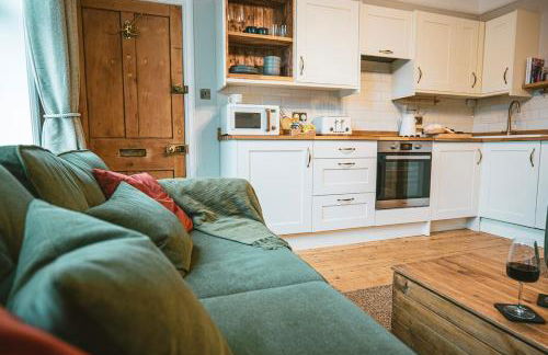 The Prestbury Annexe - Photo 13