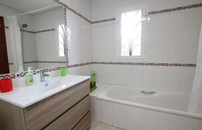 Luxury 4 Pers Apartment in Alhaurin de la Torre - Foto 13