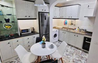 Blue House - Photo 13