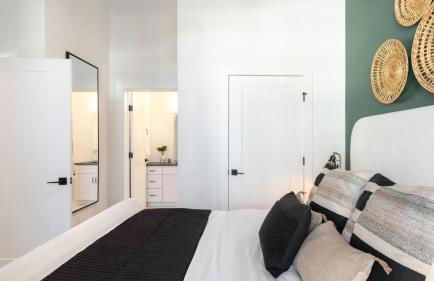 New Build Sleeps 12 2 Condos Modern Design Near Downtown Nashville - Photo 13