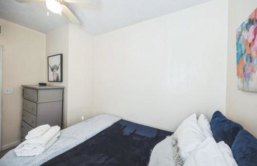 Charming Getaway on Ash St- Minutes from Cinci - Photo 5