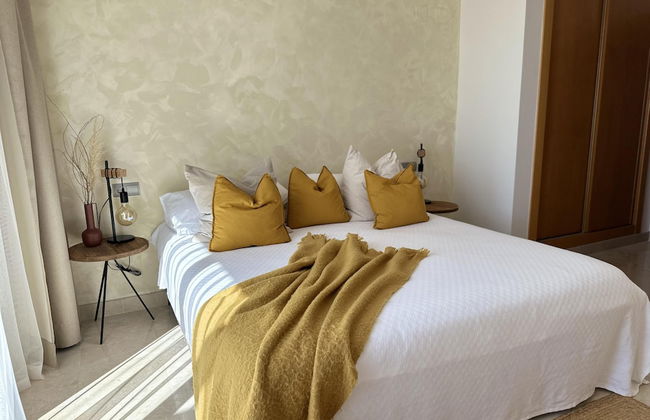 Apartment Sleeps 6 With Private Garden - Photo 8