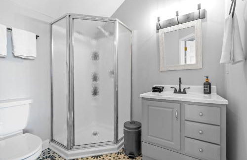 ☆Live on the Water! Lake Palmetto Palm w/ Patio - 10Min to Downtown & Beaches☆ - Foto 40