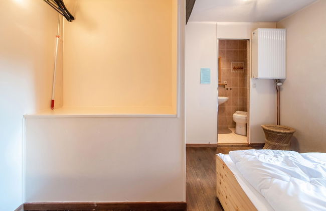 Vacation Home With BBQ Near Hotton - Photo 33