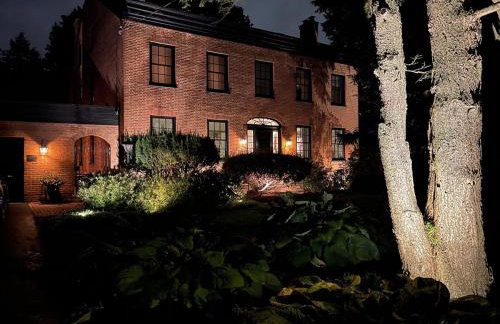 The Historic Jesse Buel Farmhouse w Heated Pool - Foto 2