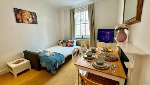 Buckingham Palace Townhouse, UNIQUE location - Foto 5