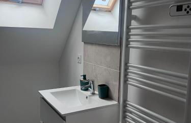 L'évasion urbaine - Parking gratuit - Entrée autonome - Wifi - Foto 10