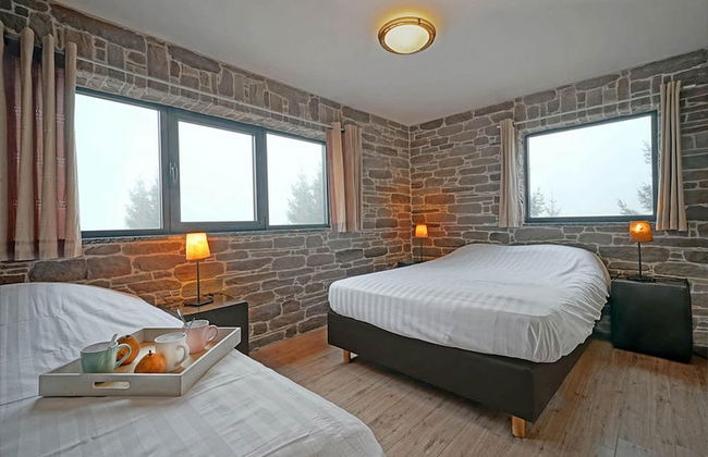 A Stylish Villa in a Green Setting, With a Fully Equipped Wellness Center - Foto 4