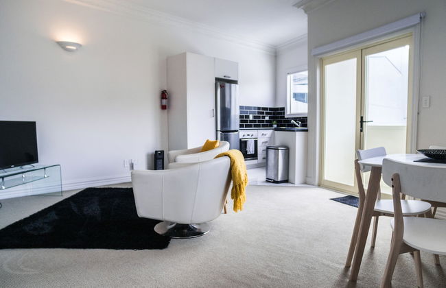 U Suites on Manners - Photo 35