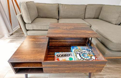 Spring Break Awaits Disney Close Pool Slides Fun - Foto 17