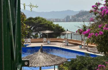 Vista al mar con piscina - Foto 11