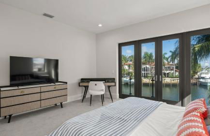 Waterfront Luxury Estate with Private Dock Lighthouse Point - Foto 63