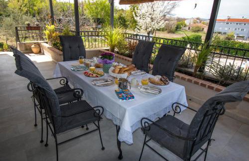 Villa Ca'Pietra, rustic stone house - Foto 47