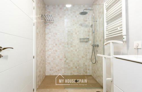 MyHouseSpain - Piso en centro Gijón a pocos minutos de las playas - Foto 14