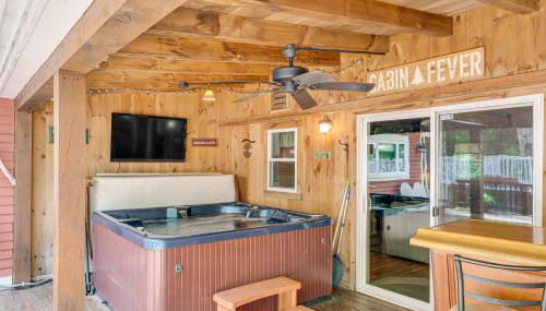 Home with Outdoor Entertainment Area in Ashland! - Photo 2