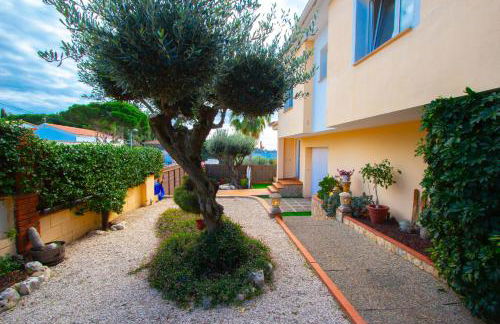 Catalunya Casas Cozy beach town villa for 8 - no car necessary! - Photo 22