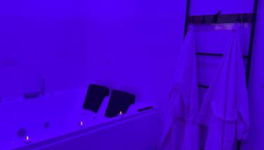 Wood Spa Wellness Apartment mit Whirlpool & Sauna - Foto 2